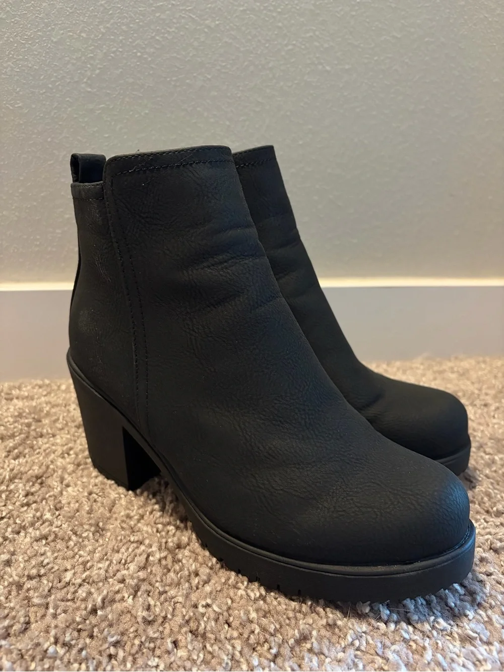 Dream Pairs Black Chunky Heel Ankle Booties - Picture 4 of 5